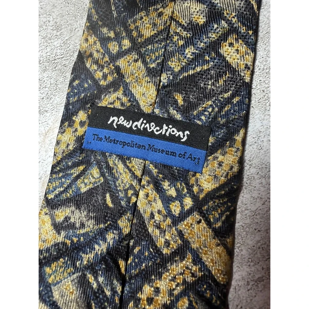 New Directions Metropolitan Museum Art Silk Tie Men Black Gold Geometric Necktie